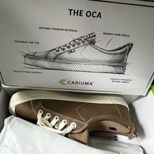 Beautiful NWT Cariuma sneakers